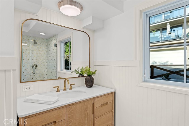 Detail Gallery Image 11 of 39 For 31927 Hayes Pl, Laguna Beach,  CA 92651 - 3 Beds | 2 Baths