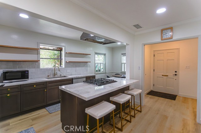 Detail Gallery Image 4 of 17 For 702 N Pine, Anaheim,  CA 92805 - 3 Beds | 2 Baths