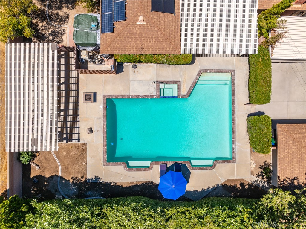 https://media.crmls.org/medias/9d8900b5-80e6-4043-b159-5438d6e65d87.jpg?preset=X-Large