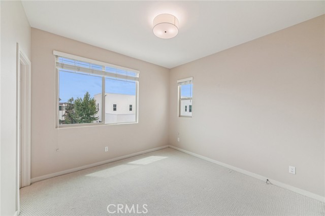 Detail Gallery Image 17 of 41 For 143 Frame, Irvine,  CA 92618 - 3 Beds | 3/1 Baths