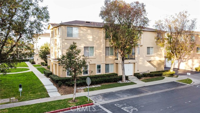 Detail Gallery Image 24 of 27 For 1061 Harbor Heights #B,  Harbor City,  CA 90710 - 3 Beds | 2/1 Baths