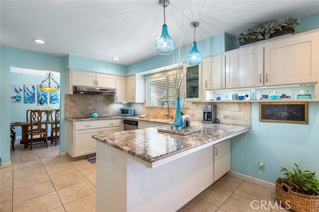 Detail Gallery Image 13 of 40 For 8052 N Mariposa St, Fresno,  CA 93720 - 3 Beds | 2 Baths