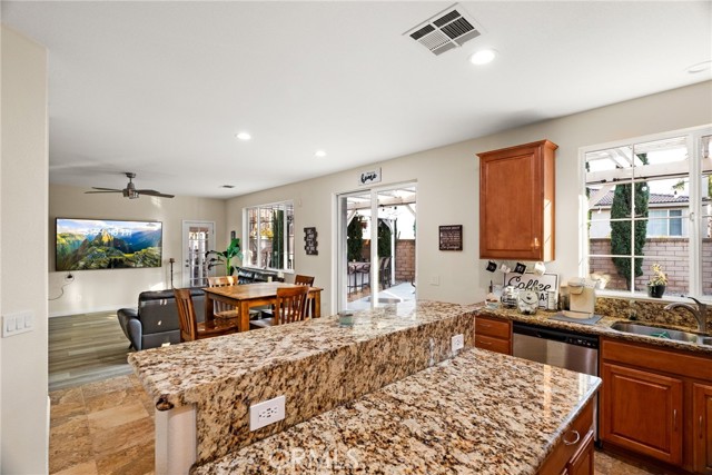 Detail Gallery Image 9 of 35 For 13761 Darkwood Way, Rancho Cucamonga,  CA 91739 - 4 Beds | 2/1 Baths