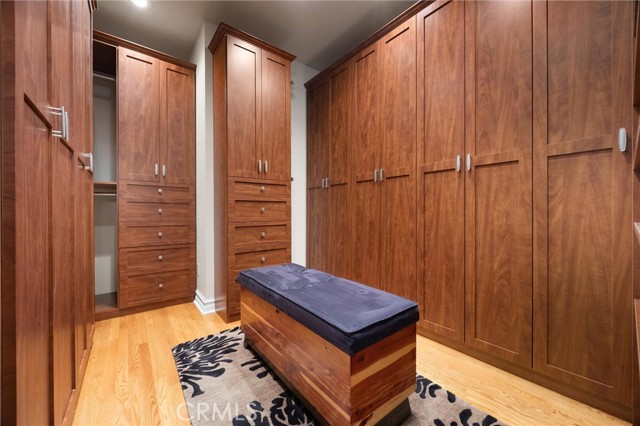 Detail Gallery Image 35 of 72 For 8905 Saint Cloud Ln, Bakersfield,  CA 93311 - 4 Beds | 4/1 Baths