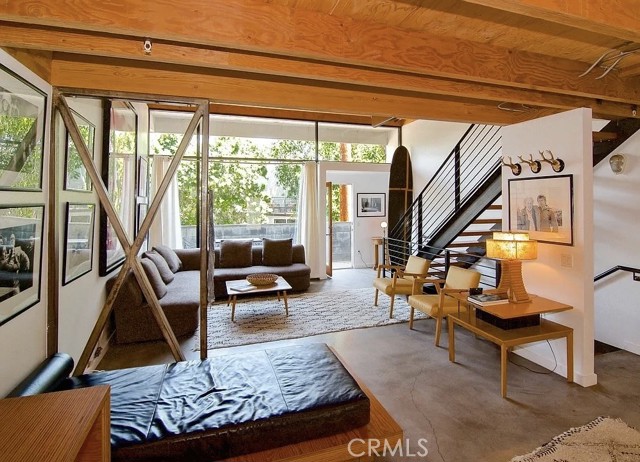 1113 Electric Avenue, Venice CA: https://media.crmls.org/medias/9d8caf32-7dbe-4479-b8b0-e28c01f0dea9.jpg