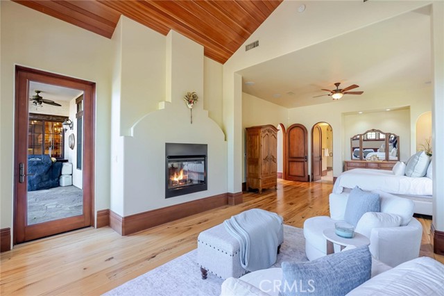 Image 19 of 74 For 25532 Oak Meadow Drive
