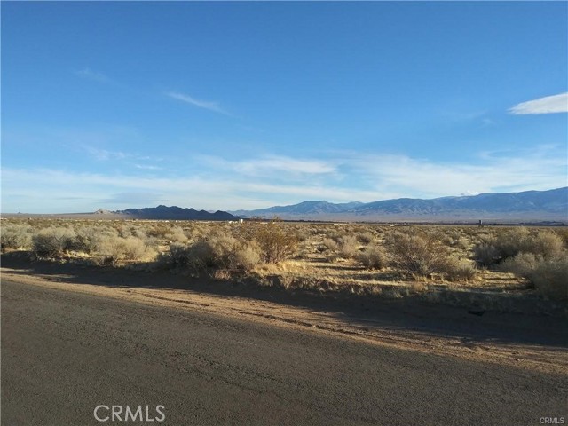 Detail Gallery Image 1 of 4 For 17 North Side Rd, Lucerne Valley,  CA 92356 - – Beds | – Baths
