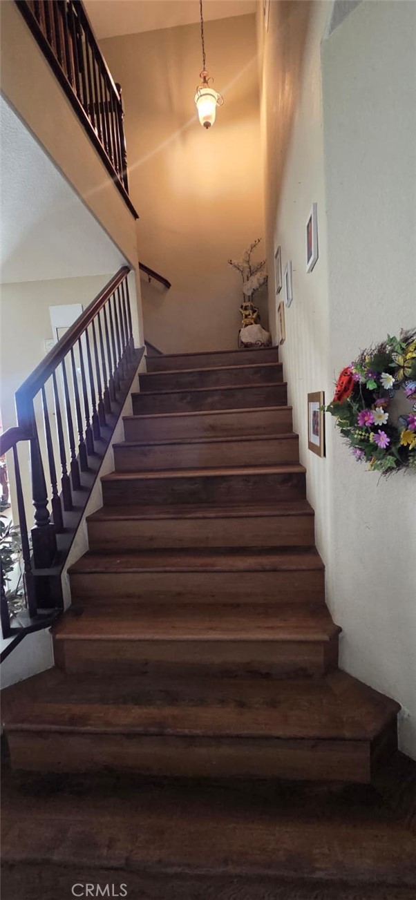 Detail Gallery Image 3 of 12 For 12637 Madrona, Victorville,  CA 92394 - 4 Beds | 2/1 Baths