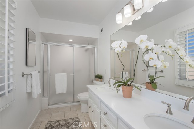 Image 24 of 41 For 25632 Adriana Street