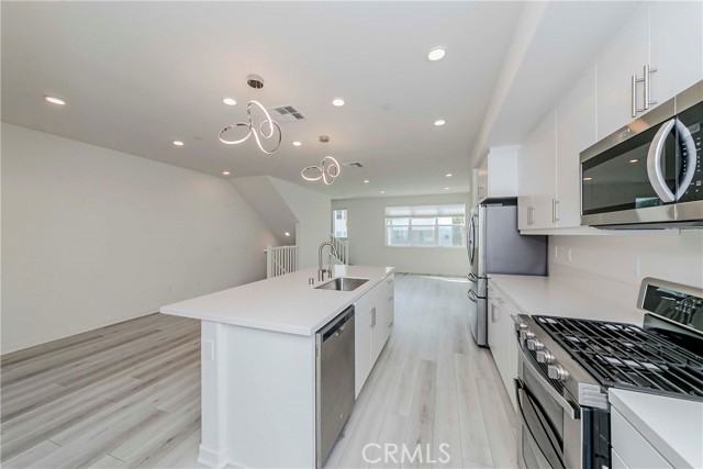 Detail Gallery Image 8 of 52 For 11005 Skyglow Dr, Rancho Cucamonga,  CA 91730 - 3 Beds | 2/2 Baths