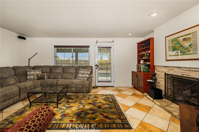 Detail Gallery Image 12 of 28 For 500 Brower Ave, Placentia,  CA 92870 - 3 Beds | 2/1 Baths