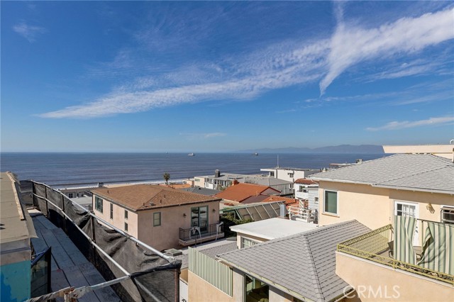 232 32nd Place, Manhattan Beach CA: https://media.crmls.org/medias/9d90b002-8cc3-485a-b93a-f185d46e9479.jpg