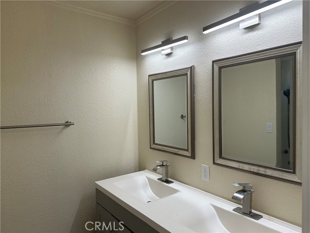 Detail Gallery Image 8 of 29 For 13321 Hale Ave, Garden Grove,  CA 92844 - 5 Beds | 2 Baths