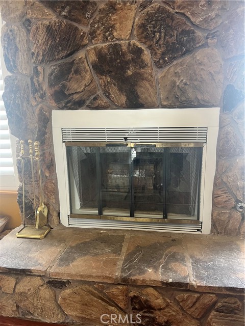 Detail Gallery Image 6 of 18 For 26259 Corona, Helendale,  CA 92342 - 3 Beds | 2 Baths