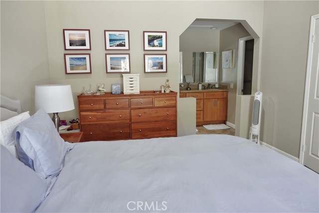 7262 Yellowtail Dr, Huntington Beach CA: https://media.crmls.org/medias/9d924dcf-2be7-4112-aeee-d21a20f9b7e5.jpg