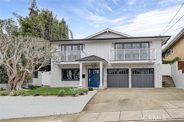 Detail Gallery Image 1 of 30 For 1456 3rd St, Manhattan Beach,  CA 90266 - 4 Beds | 3/1 Baths