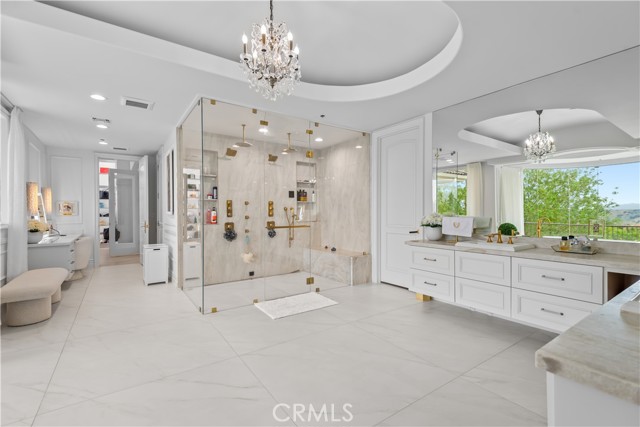 Detail Gallery Image 23 of 41 For 25548 Kingston Ct, Calabasas,  CA 91302 - 5 Beds | 6/1 Baths