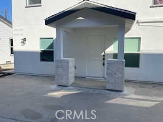 https://media.crmls.org/medias/9d92f685-875e-4933-a251-df46c4e5821e.jpg?preset=X-Large