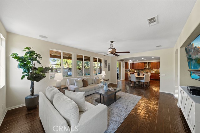 Detail Gallery Image 22 of 69 For 28889 Edenton Way, Temecula,  CA 92591 - 4 Beds | 2/1 Baths