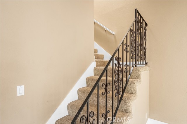 Detail Gallery Image 21 of 41 For 1062 Walnut St #C,  Tustin,  CA 92780 - 2 Beds | 2/1 Baths