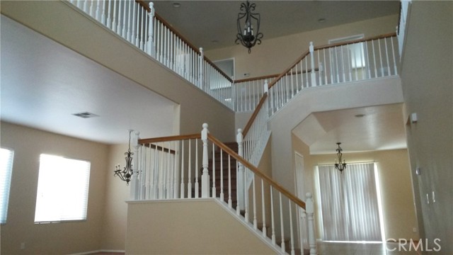 Detail Gallery Image 2 of 16 For 6022 Larry Dean, Corona,  CA 92880 - 5 Beds | 4/1 Baths