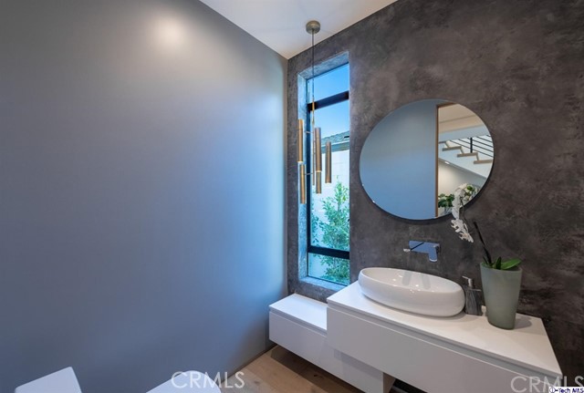 4 Bed Home for Sale in Studio City, California