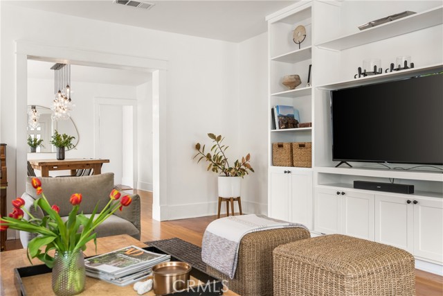 661 Grand Avenue, Long Beach CA: https://media.crmls.org/medias/9d94d978-7d9d-43af-a8b8-8e8f41f56461.jpg