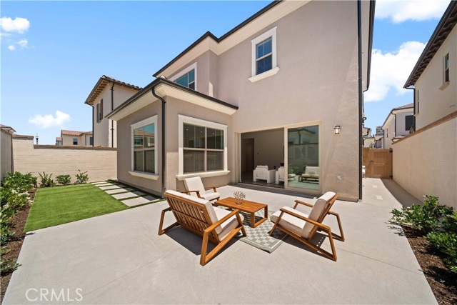 114 eversedge, Irvine CA: https://media.crmls.org/medias/9d95bfe8-2fac-4964-9cb9-647a3da909bc.jpg