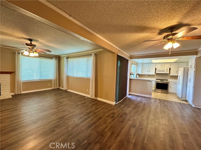 Detail Gallery Image 14 of 52 For 416 E Thornton Ave, Hemet,  CA 92543 - 2 Beds | 2 Baths