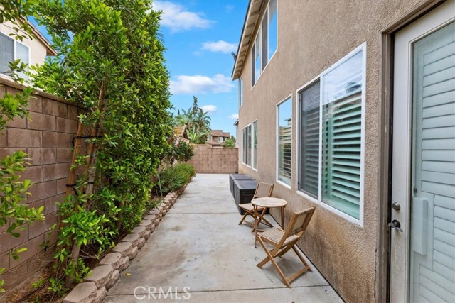 7416 Mayfield Street, Eastvale CA: https://media.crmls.org/medias/9d96a606-94f2-40be-a021-e3ec5e1edf12.jpg