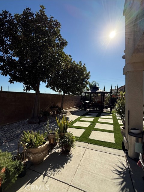 Detail Gallery Image 12 of 12 For 7056 Calina, Corona,  CA 92880 - 5 Beds | 3 Baths