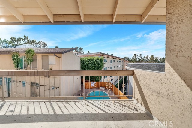 6151 Canterbury Drive, Culver City CA: https://media.crmls.org/medias/9d98c154-1801-4f8f-829b-8d3b3555a0db.jpg