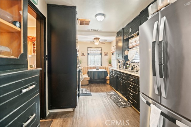 Detail Gallery Image 7 of 22 For 1762 N Lugo Ave, San Bernardino,  CA 92404 - 3 Beds | 2 Baths