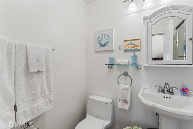 Detail Gallery Image 32 of 72 For 197 Massive Rd, Lake Arrowhead,  CA 92317 - 4 Beds | 3/1 Baths