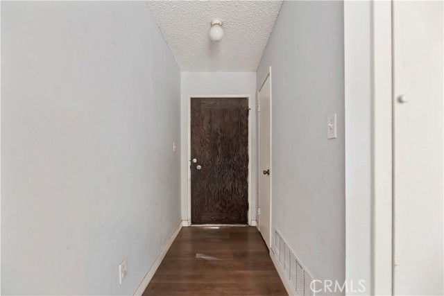 Detail Gallery Image 4 of 30 For 2871 E Tyler, Long Beach,  CA 90810 - 3 Beds | 2 Baths