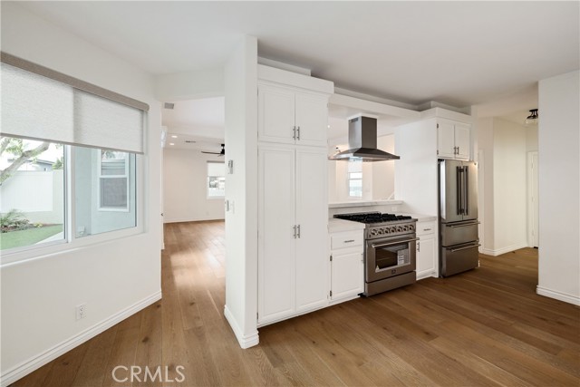 Detail Gallery Image 10 of 56 For 1707 Marshallfield #B,  Redondo Beach,  CA 90278 - 3 Beds | 3 Baths