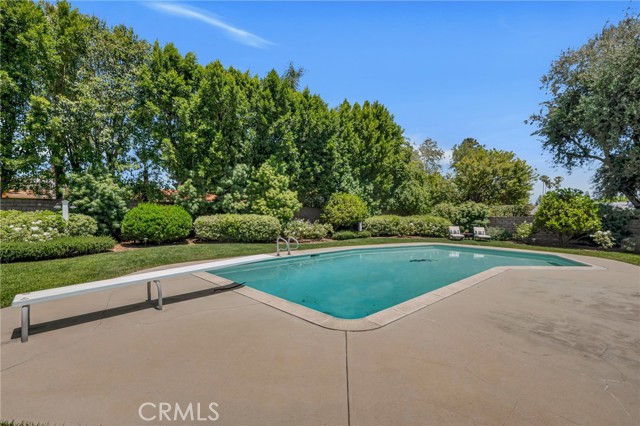 Detail Gallery Image 10 of 50 For 19439 Mayall St, Northridge,  CA 91324 - 4 Beds | 4 Baths