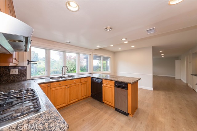 4925 Rockvalley Road, Rancho Palos Verdes CA: https://media.crmls.org/medias/9d9b5327-05ed-4af4-9f7f-8bae0a2ef19b.jpg