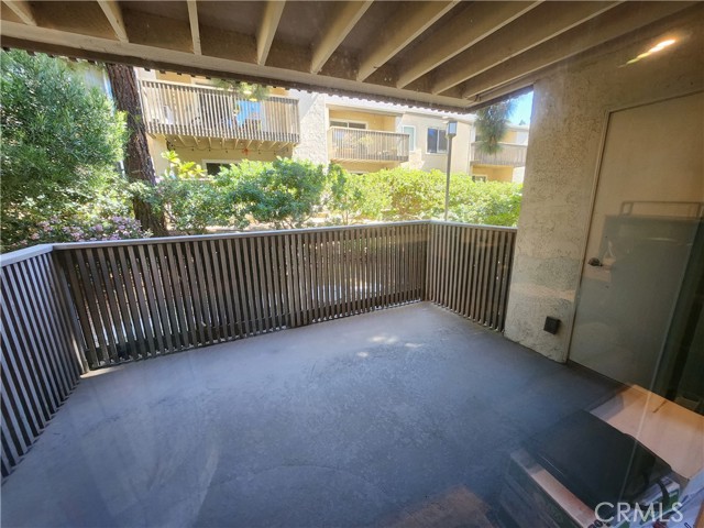 Detail Gallery Image 7 of 11 For 8515 Villa La Jolla Dr #F,  La Jolla,  CA 92037 - 1 Beds | 1 Baths