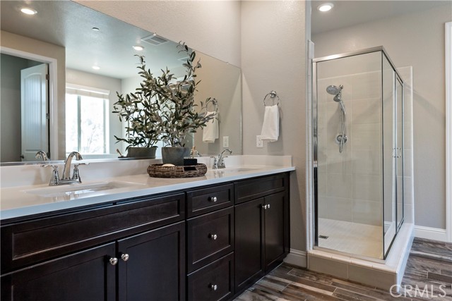 Detail Gallery Image 14 of 28 For 11473 N via Campagna Dr, Fresno,  CA 93730 - 5 Beds | 3/1 Baths