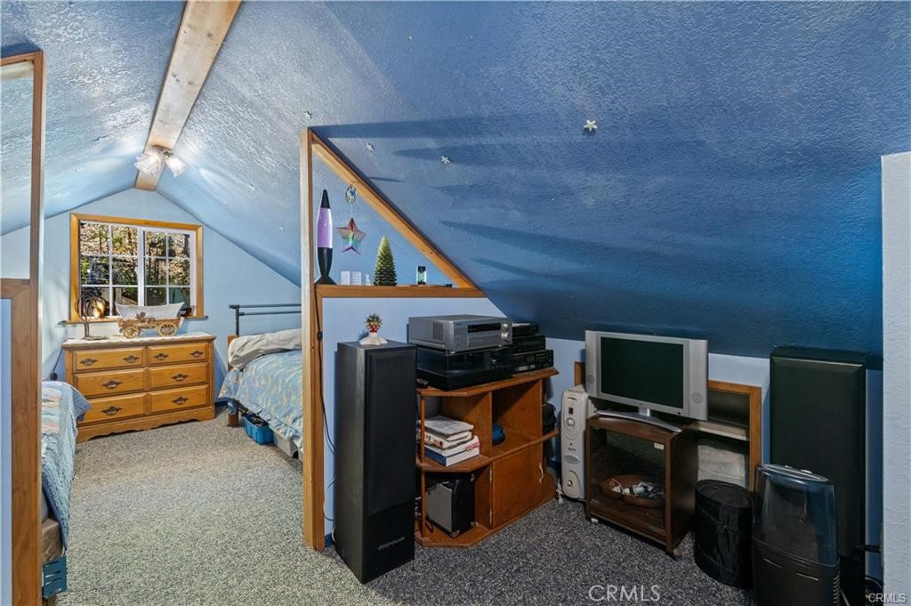 https://media.crmls.org/medias/9d9b9e8c-babd-46b9-a71a-842cd808a9d1.jpg?preset=X-Large