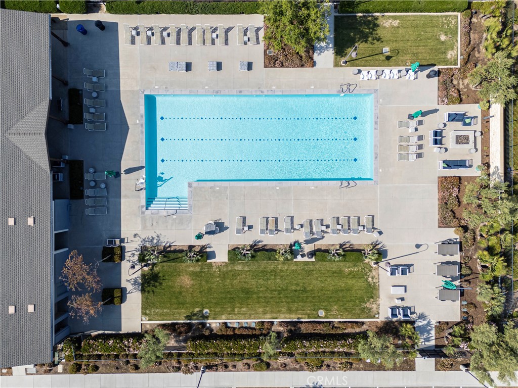 https://media.crmls.org/medias/9d9c12e0-938b-400c-8ec2-3c7f26a6c131.jpg?preset=X-Large