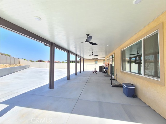 12913 Tehachapi Street, Hesperia CA: https://media.crmls.org/medias/9d9cb6a4-4f27-41a8-bcf1-38395b3a4847.jpg