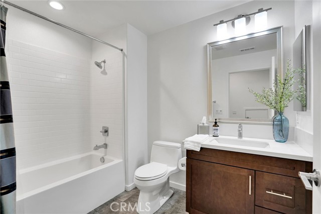 Detail Gallery Image 18 of 42 For 1512 W Artesia Square #F,  Gardena,  CA 90248 - 3 Beds | 3/1 Baths