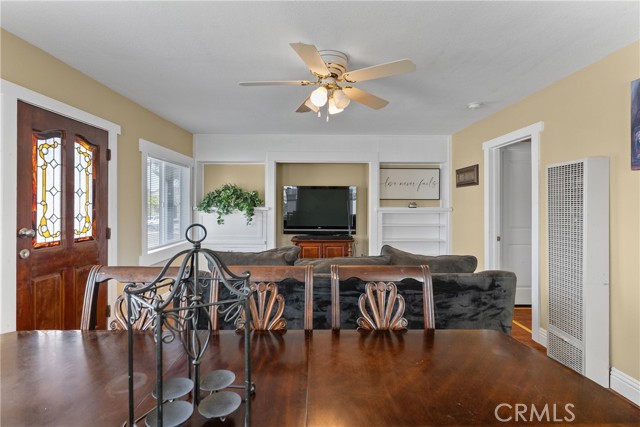 1515 S Walker Avenue, San Pedro CA: https://media.crmls.org/medias/9d9cfe17-8172-4e82-87da-16ac43d0127f.jpg
