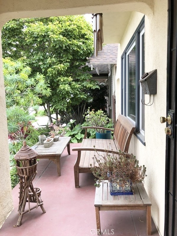 1116 E Appleton Street, Long Beach CA: https://media.crmls.org/medias/9d9d36c9-d8fc-459f-90f2-a83f5c77021d.jpg