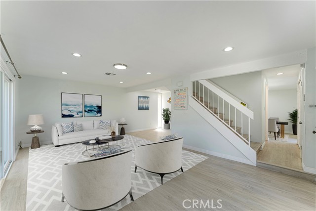 Detail Gallery Image 1 of 17 For 126 Casuda Canyon Dr #D,  Monterey Park,  CA 91754 - 3 Beds | 2/1 Baths