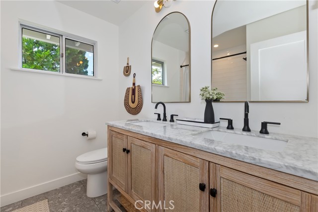 Detail Gallery Image 35 of 70 For 1211 Yellowstone Dr, Lake Arrowhead,  CA 92352 - 4 Beds | 5 Baths