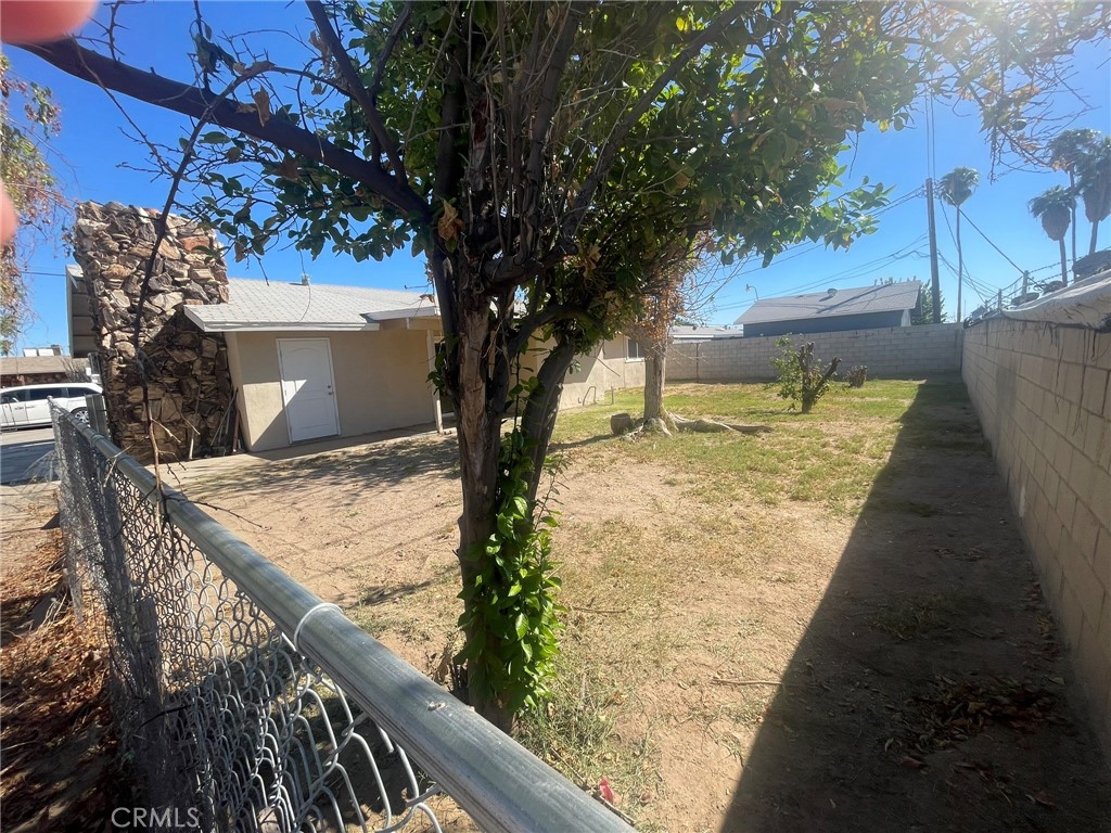 https://media.crmls.org/medias/9d9e814d-1ce5-47cb-a89b-1e8c5d3c2984.jpg?preset=X-Large