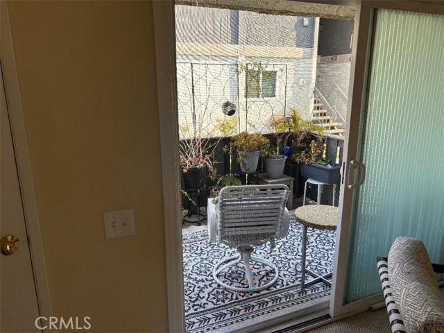 2821 S Fairview Street, Santa Ana CA: https://media.crmls.org/medias/9d9f37b1-761d-460f-863c-dcab6f3c5a6f.jpg